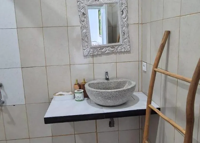 Maniktirta Private Kubupenlokan